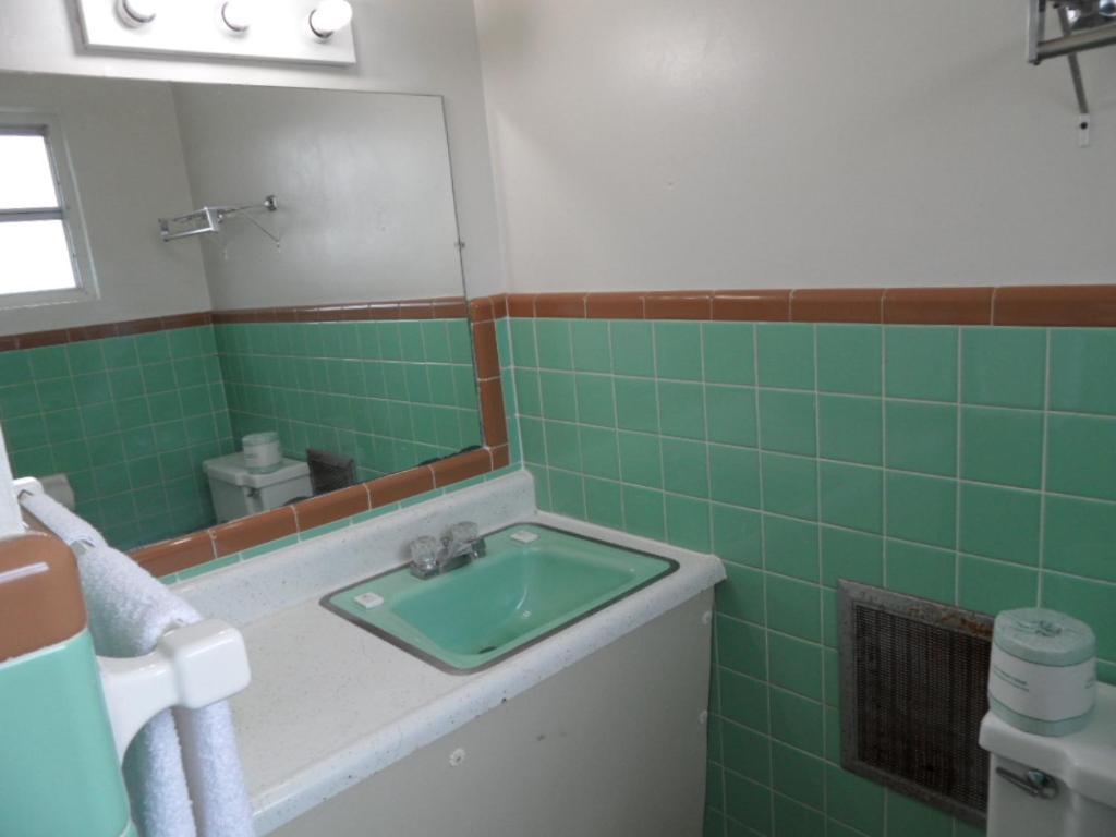 Skyland Motel - Cornelia Phòng bức ảnh