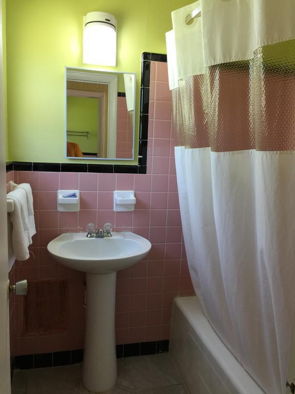Skyland Motel - Cornelia Ngoại thất bức ảnh