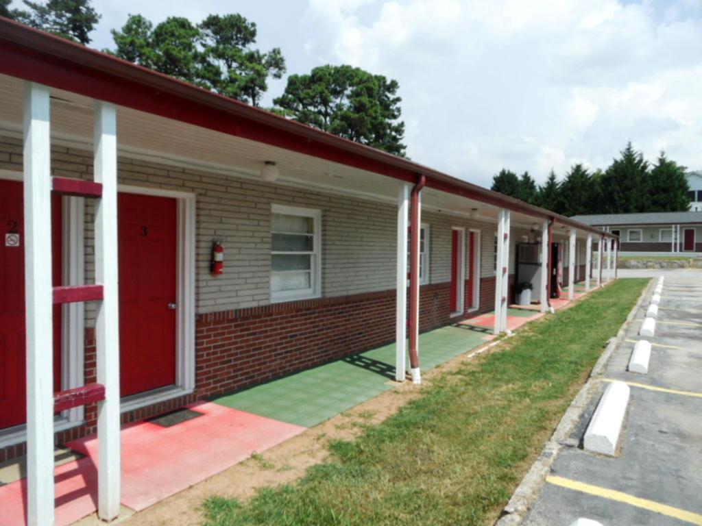 Skyland Motel - Cornelia Ngoại thất bức ảnh